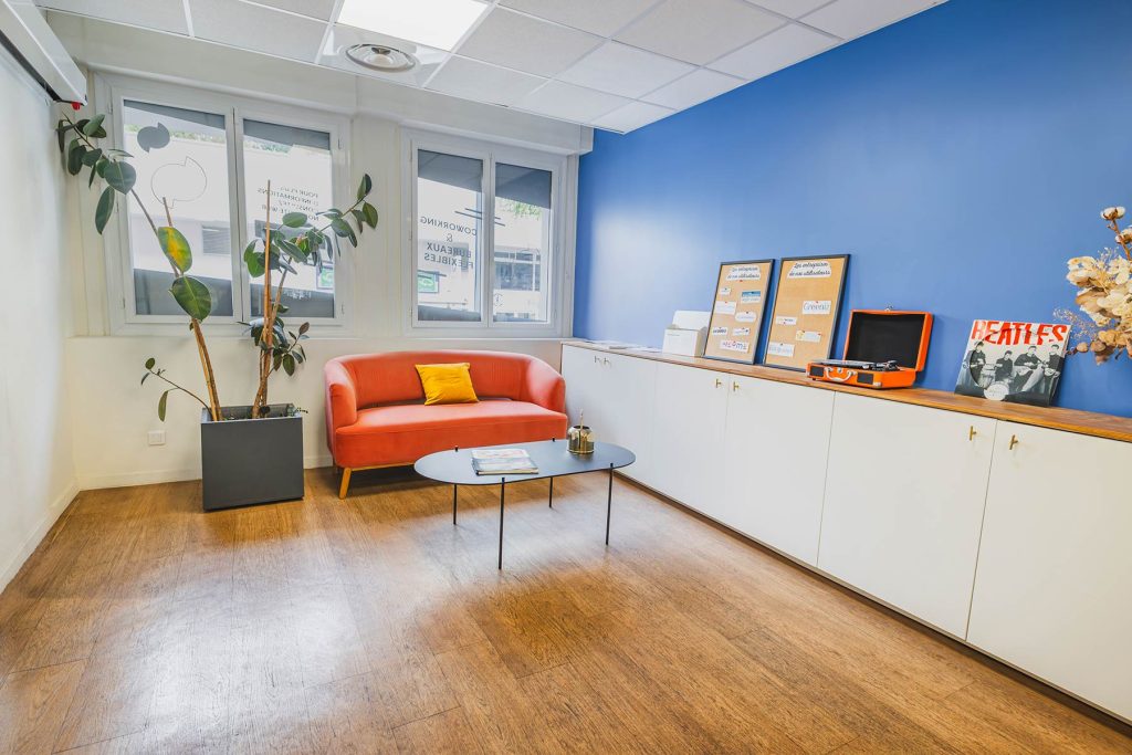 8COWORKING